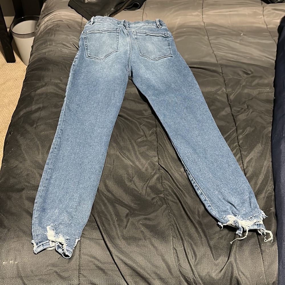 Size 6 (28) good American good legs crop jeggings. - Picture 3 of 3